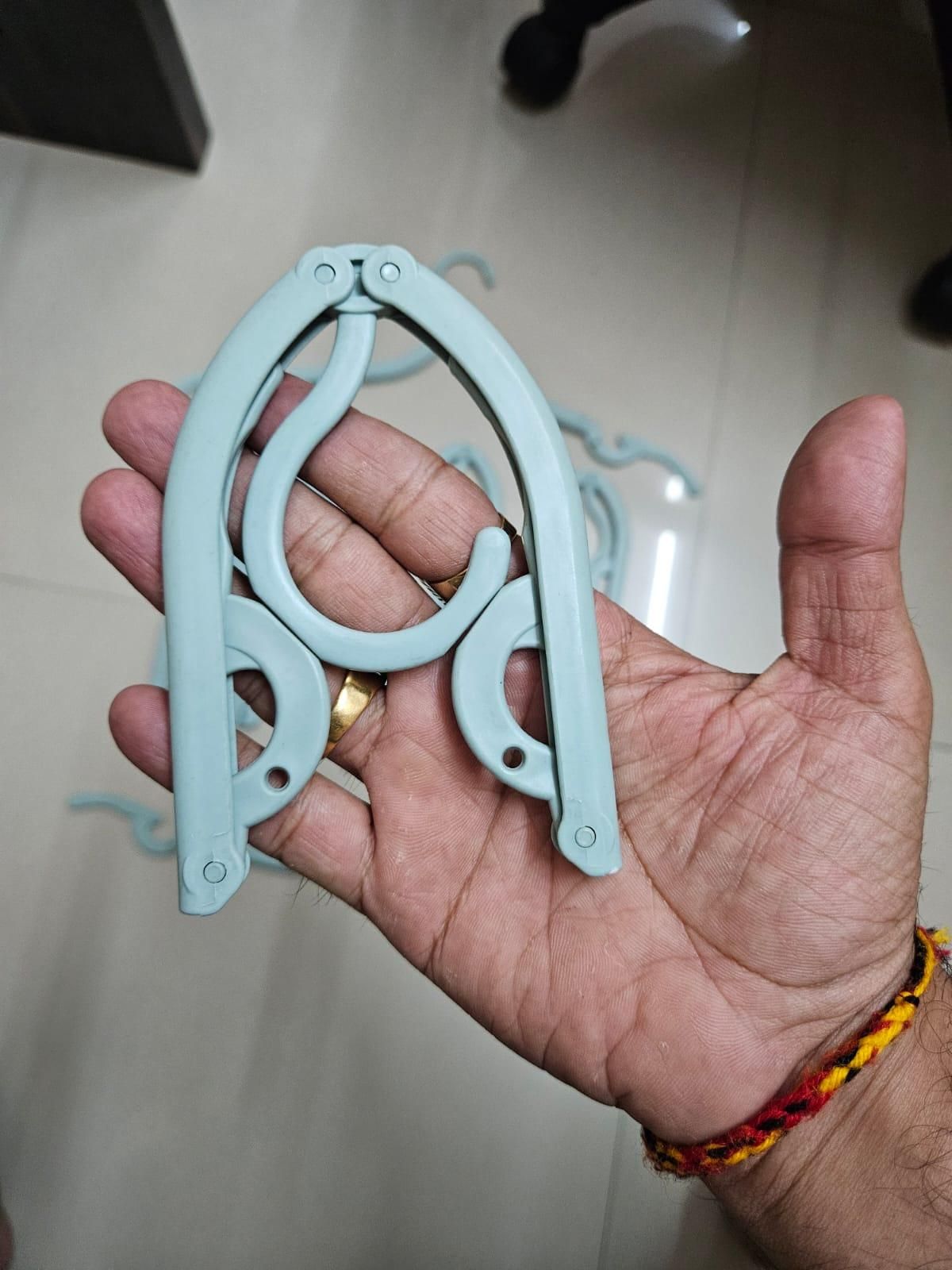 Portable Folding Clothes Hangers | Travel-Friendly, Space-Saving & Durable | CocoCubs